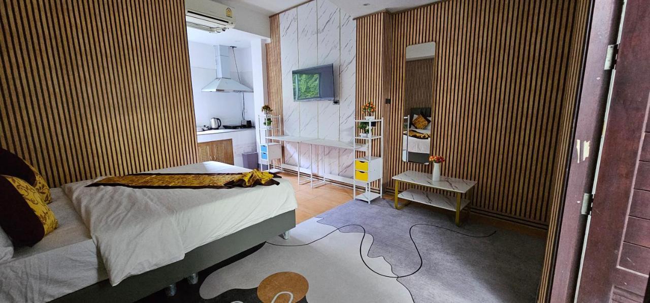 Xcess Residence Pattaya Buitenkant foto
