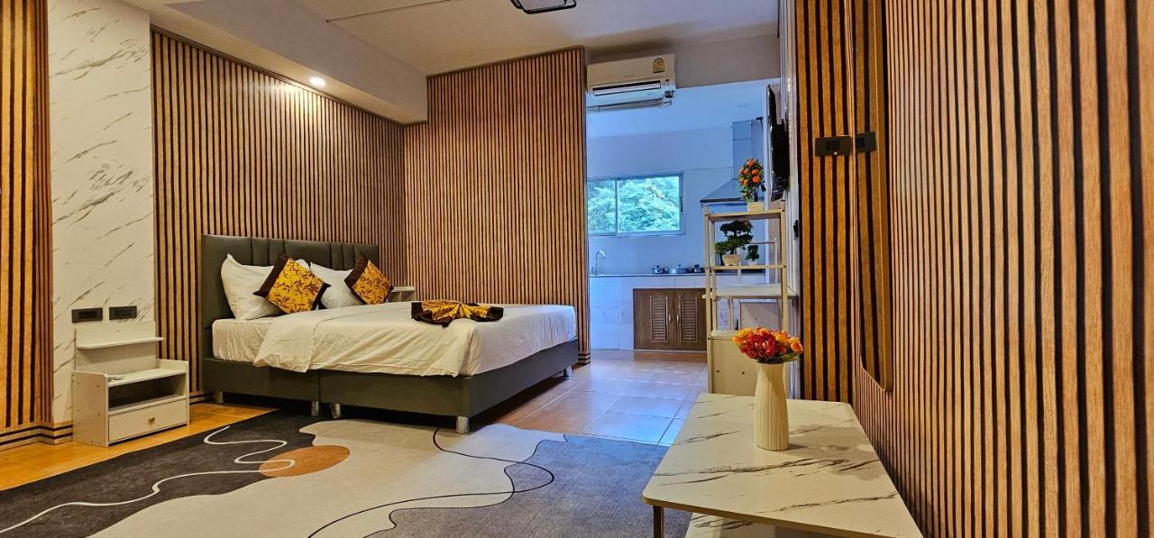 Xcess Residence Pattaya Buitenkant foto