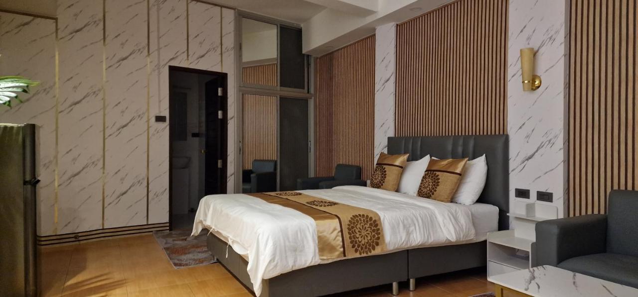 Xcess Residence Pattaya Buitenkant foto