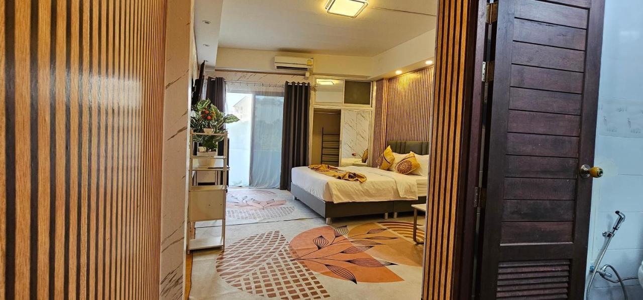 Xcess Residence Pattaya Buitenkant foto