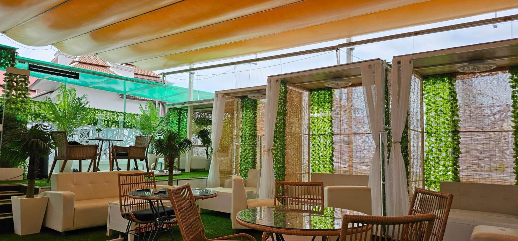 Xcess Residence Pattaya Buitenkant foto