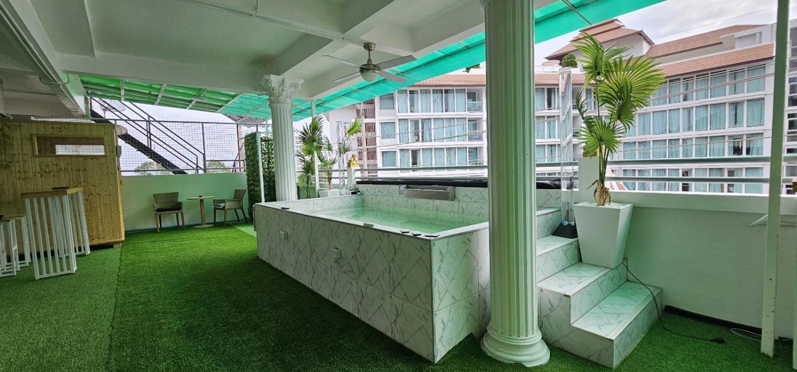 Xcess Residence Pattaya Buitenkant foto