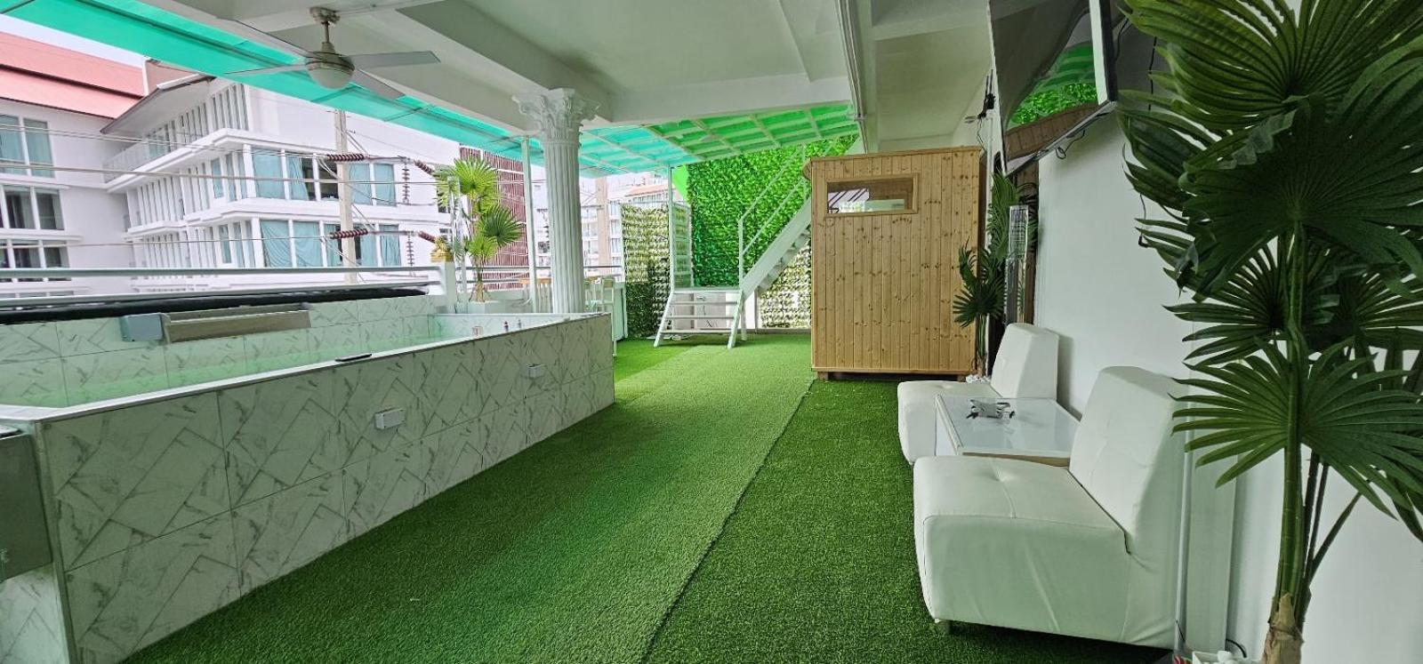 Xcess Residence Pattaya Buitenkant foto